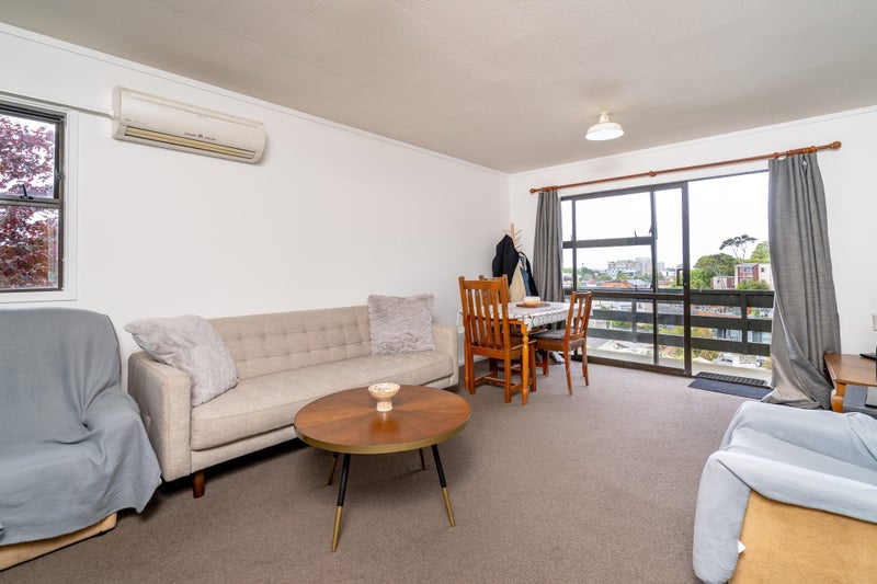 93K Queen Street, North Dunedin, Dunedin - Carousel 2