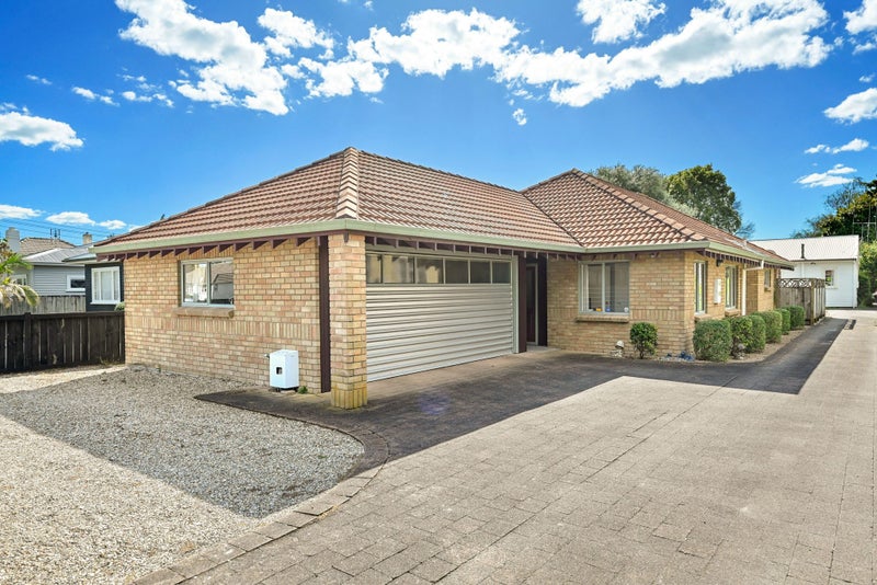 69 Claude Street, Fairfield, Hamilton - Carousel 1