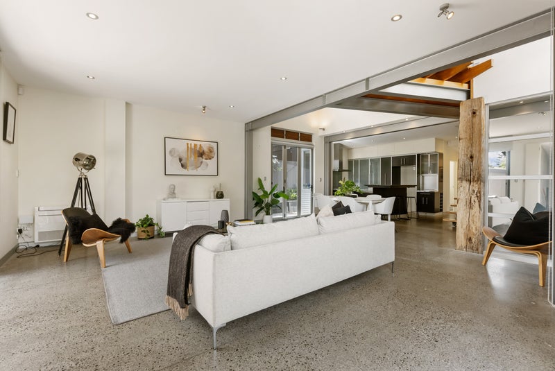 16A Glenvar Road, Torbay, Auckland - Carousel 2