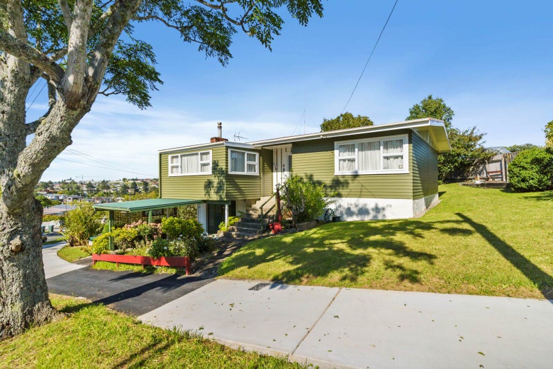 53 Rosamund Avenue, New Windsor, Auckland - Carousel 2