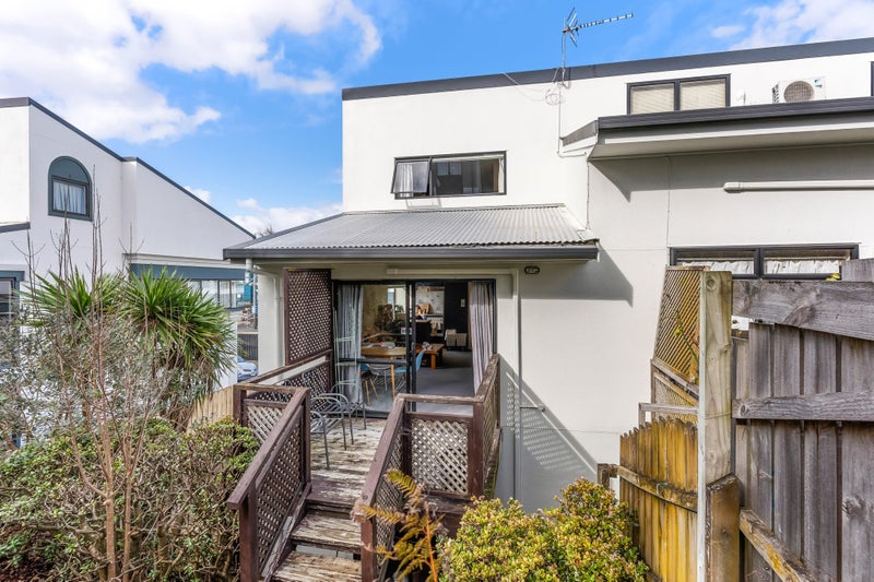 39/22A Willcott Street, Mount Albert, Auckland - Carousel 1