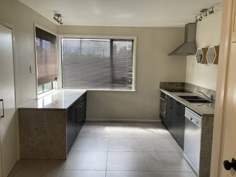 7 Hartnell Place, Avonside, Christchurch - Carousel 2