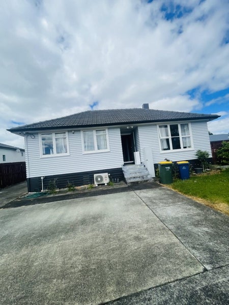 50 St Leonards Road, Kelston, Auckland - Carousel 2