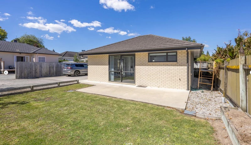 69 Lake Crescent, Hamilton Lake, Hamilton - Carousel 11