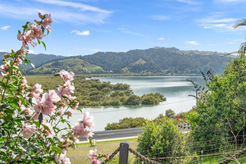 11 Hill Street, Onerahi, Whangarei - Carousel 1