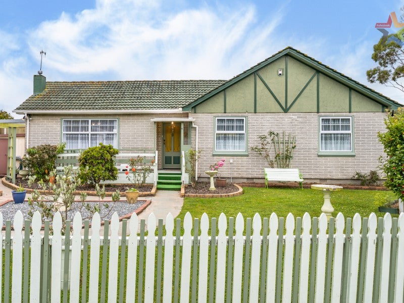 2 Mohaka Street, Wainuiomata, Lower Hutt - Carousel 21