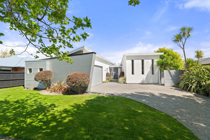 15 Riverwood Boulevard, Redwood, Christchurch - Carousel 1