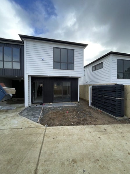 9E Julian Place, Ōtara, Auckland - Carousel 2