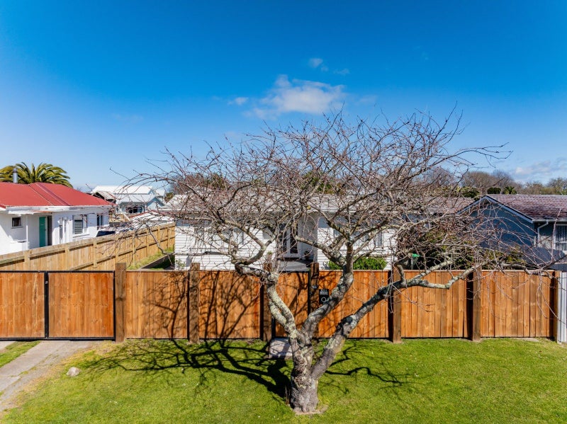 1031 Beatty Street, Mayfair, Hastings - Carousel 17