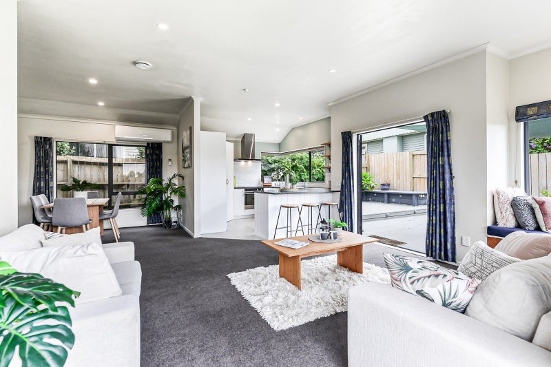 17A Mitcham Avenue, Forest Lake, Hamilton - Carousel 2