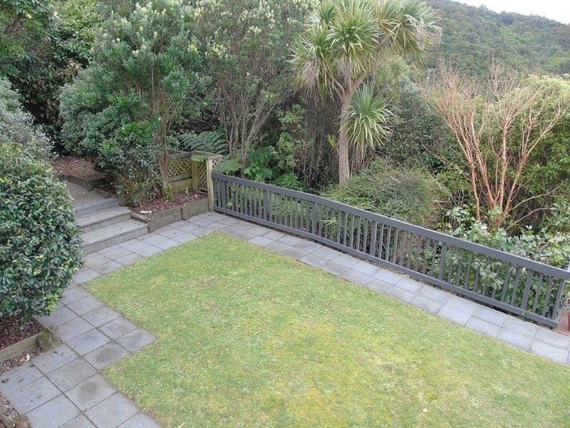 26 Ramphal Terrace, Khandallah, Wellington - Carousel 21