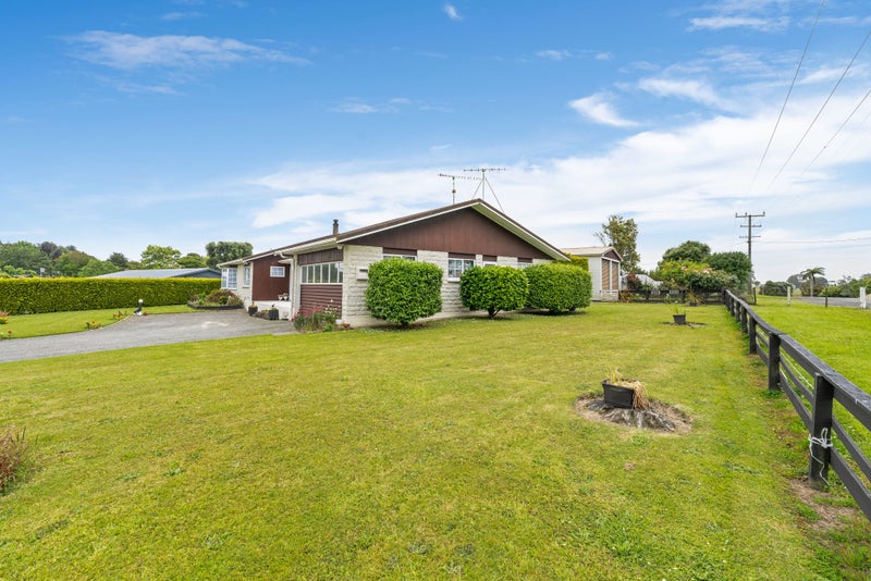 22 Victoria Terrace, Ohau, Levin - Carousel 23