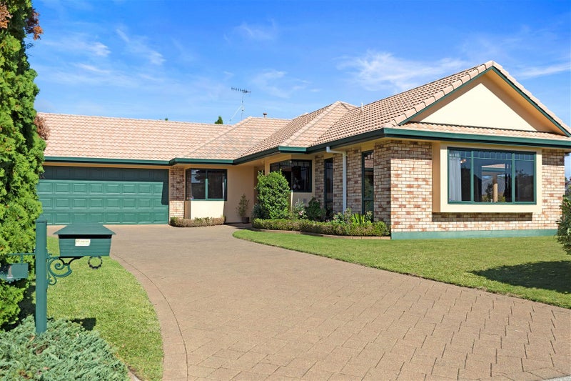 1 Sissinghurst Court, Bethlehem, Tauranga - Carousel 1