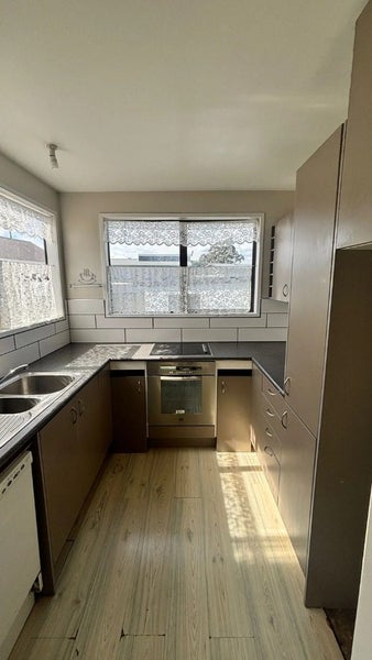 18 Goldnib Place, Randwick Park, Auckland - Carousel 2