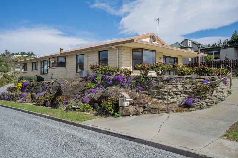 2 Hart Place, Bridge Hill, Alexandra - Carousel 1