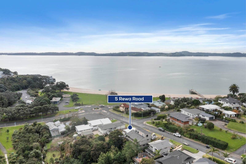 5 Rewa Road, Maraetai, Auckland - Carousel 1