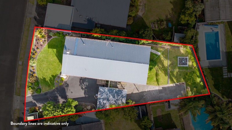 17 Bernard Street, Chedworth, Hamilton - Carousel 31