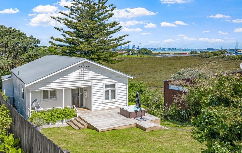 46 Byron Avenue, Takapuna, Auckland - Carousel 1