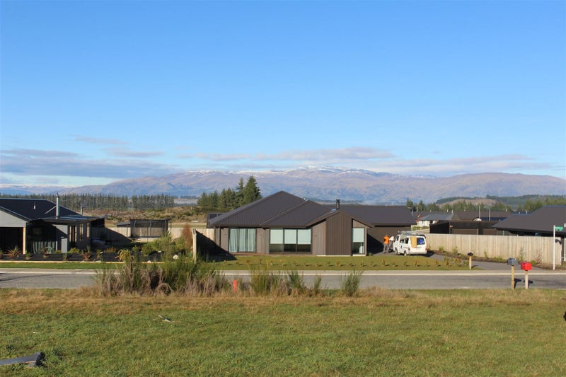 35 Woodpecker Street, LAKE HAWEA - Carousel 7