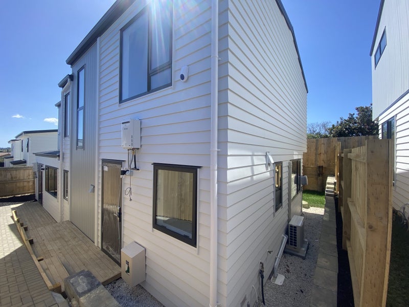 69E Astley Avenue, New Lynn, Auckland - Carousel 1