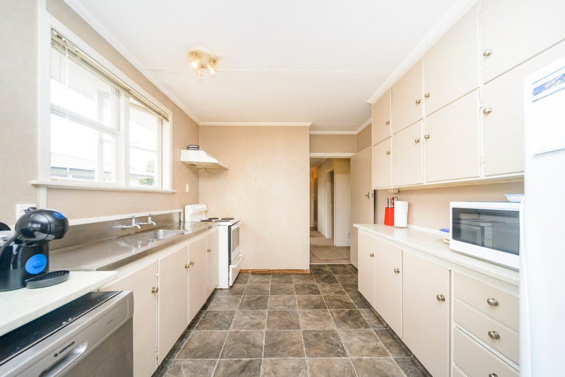 128 Limbrick Street, Terrace End, Palmerston North - Carousel 2
