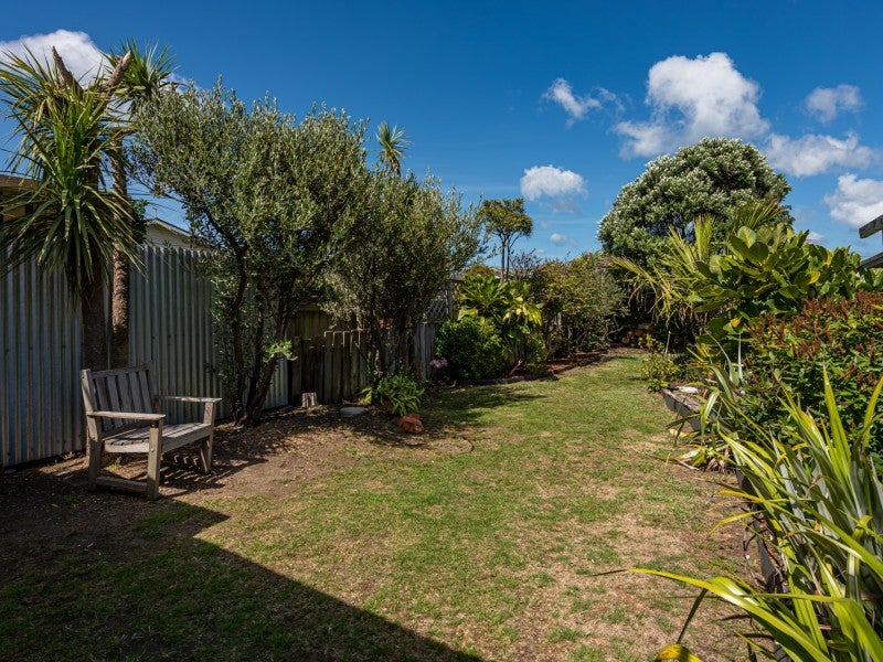 36 Apu Crescent, Lyall Bay, Wellington - Carousel 20