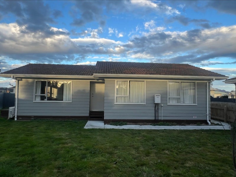 604 Oak Road, Ākina, Hastings - Carousel 1