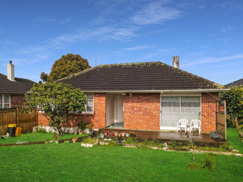 12A Haughey Avenue, Three Kings, Auckland - Carousel 1