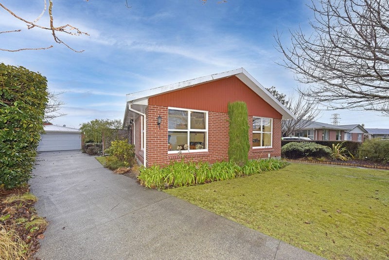 8 Kingsgate Place, Burnside, Christchurch - Carousel 2