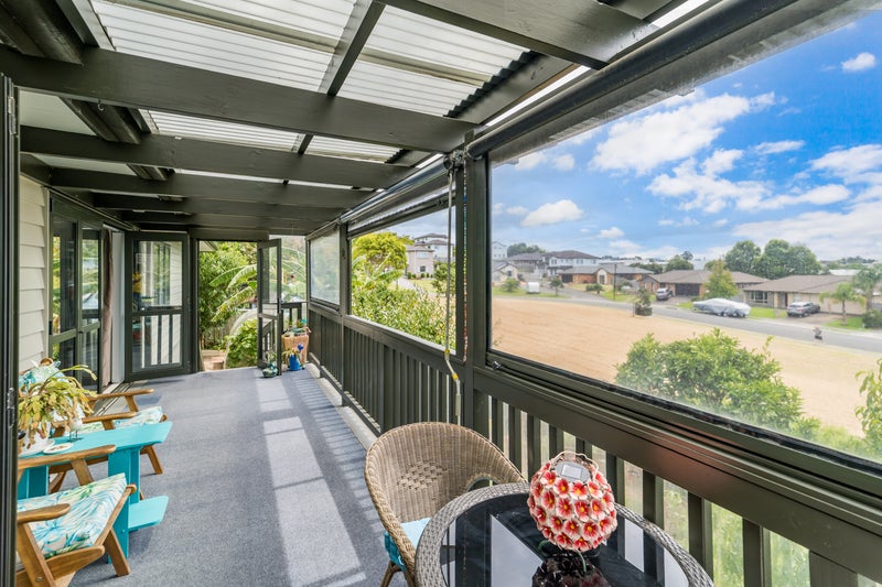 6 Bloomfield Rise, Stanmore Bay, Whangaparaoa - Carousel 2