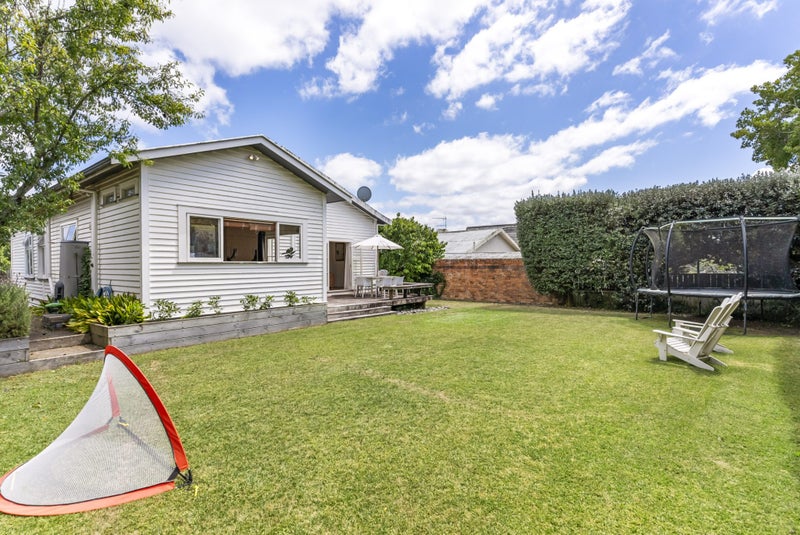 141 Western Springs Road, Morningside, Auckland - Carousel 1