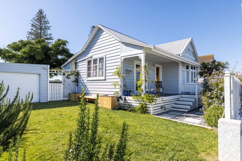 108A Te Awa Avenue, Te Awa, Napier - Carousel 1