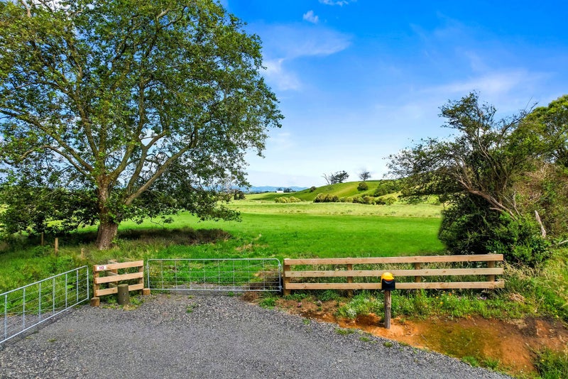 115 Rawhiti Road, Pukerua Bay, Porirua - Carousel 2