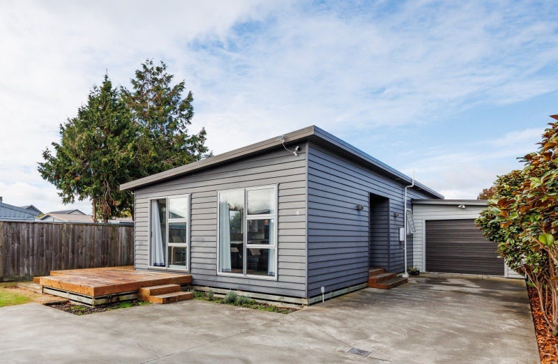 56 Exeter Crescent, Takaro, Palmerston North - Carousel 2