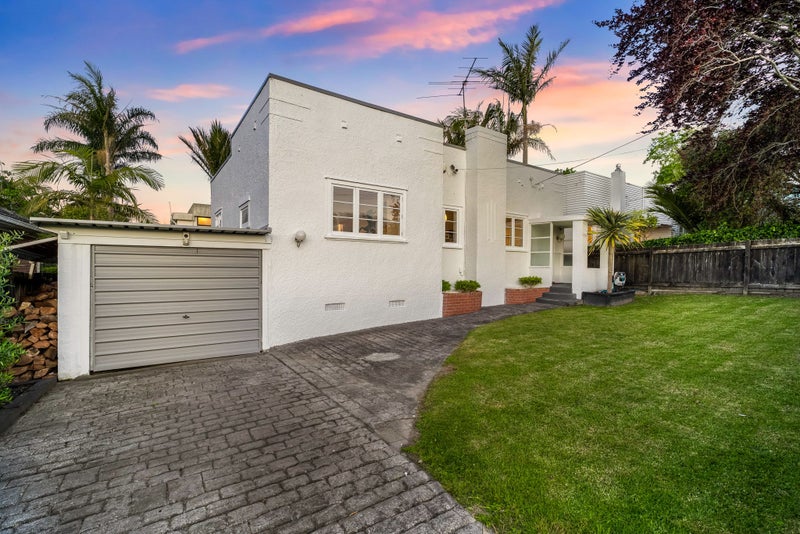 1/24 Gardner Avenue, New Lynn, Auckland - Carousel 1