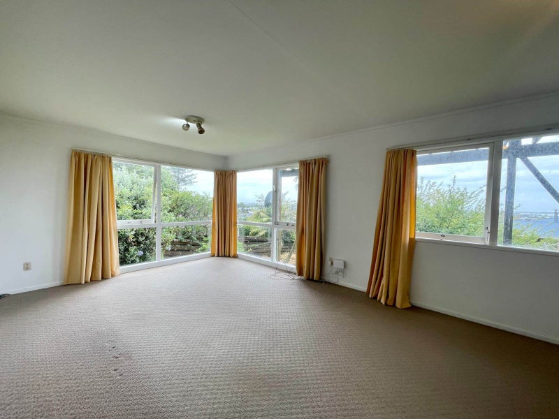 2/4 College Road, St Johns, Auckland - Carousel 2