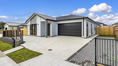 13 Mcindoe Road, Kumeū - Carousel 1