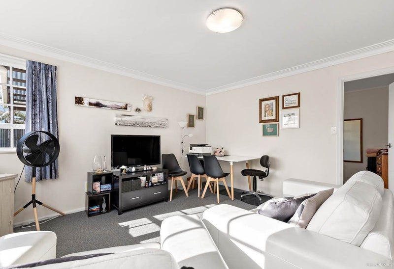 3 James Tyler Crescent, Lynfield, Auckland - Carousel 2