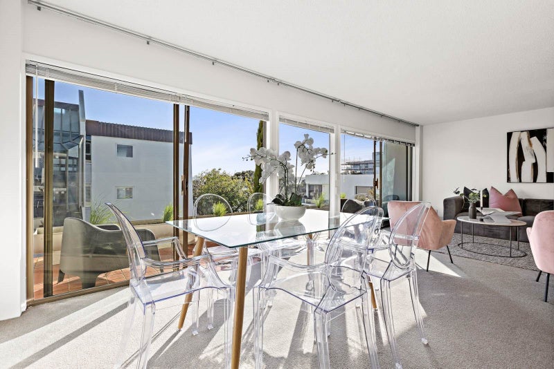 10/67 Sarsfield Street, Herne Bay, Auckland - Carousel 1