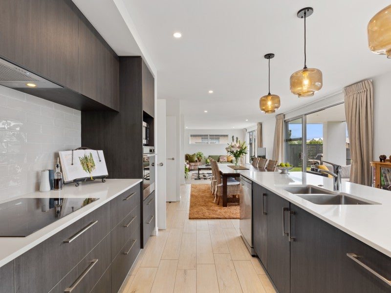 54 Penetaka Heights, Pyes Pa, Tauranga - Carousel 1