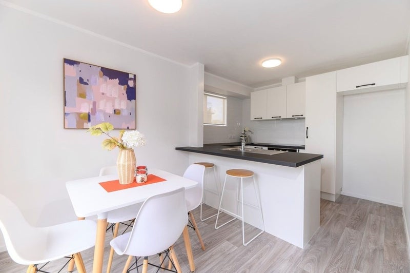 4 Scarlet Drive, Ranui, Auckland - Carousel 2