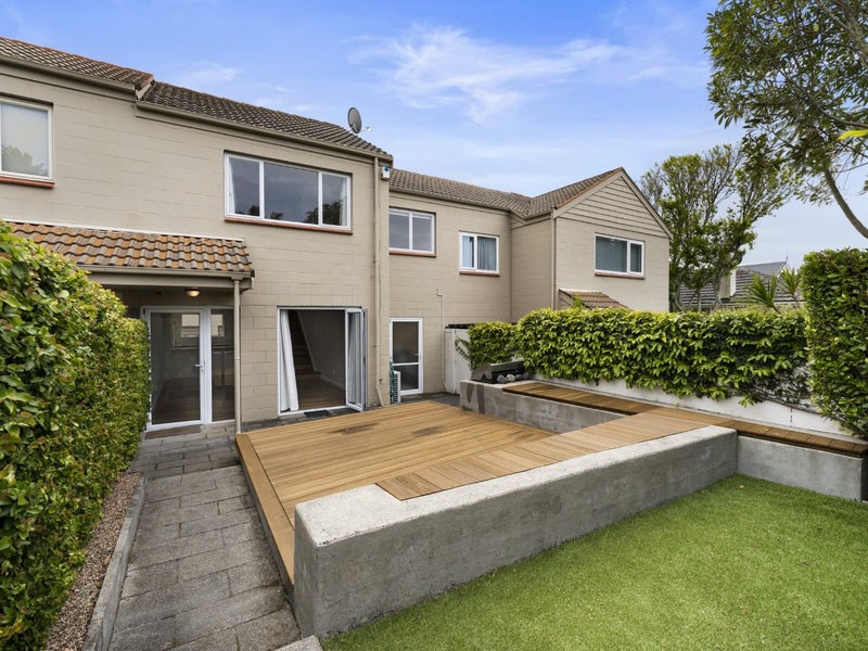 4/8 Hamilton Road, Herne Bay, Auckland - Carousel 1