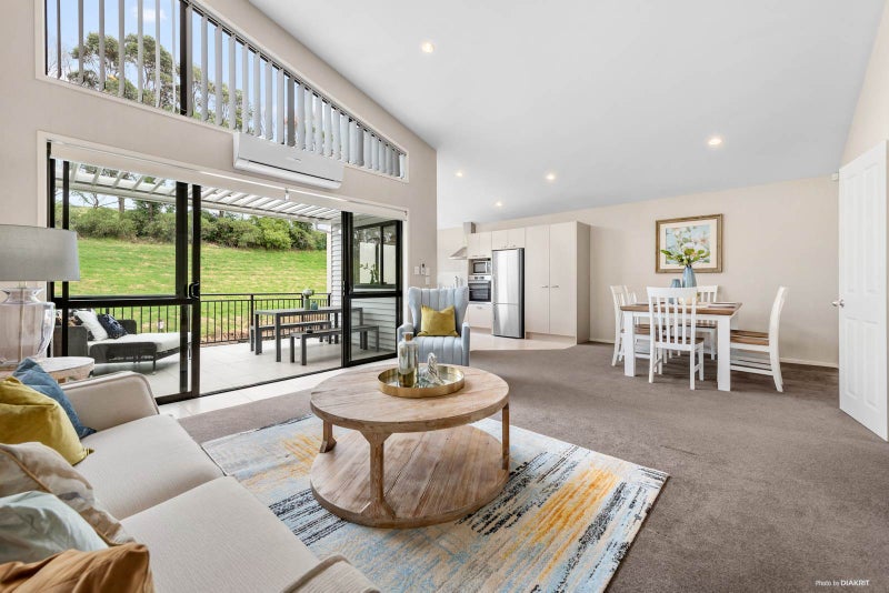 61 Kelvin Hart Drive, East Tamaki, Auckland - Carousel 2