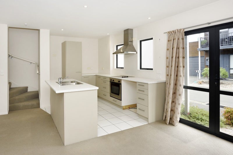 4 Rochdale Way, Stoke, Nelson - Carousel 2