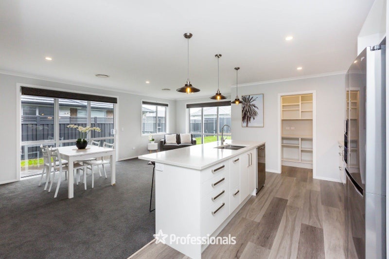 107 Mawai Hakona Drive, Wallaceville, Upper Hutt - Carousel 2