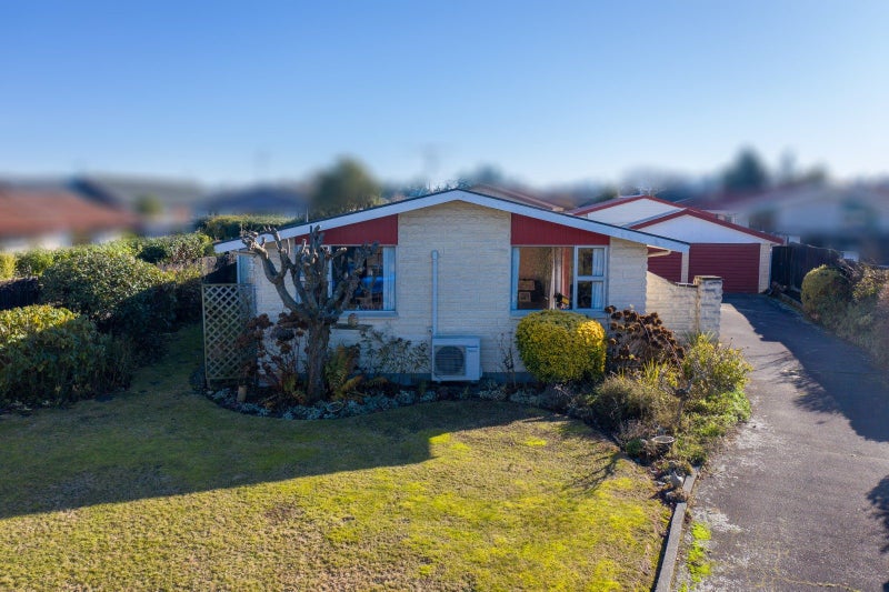 14 Hefford Place, Allenton, Ashburton - Carousel 1