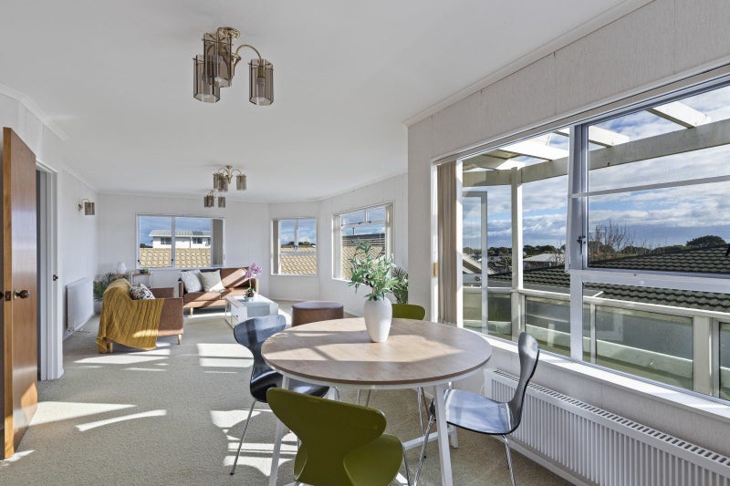 1/13 Chatswood Grove, Fitzroy, New Plymouth - Carousel 2