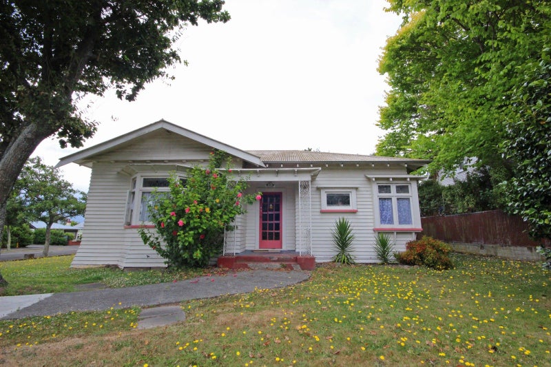 36 Russell Street, Palmerston North, Palmerston North - Carousel 1