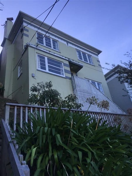 2/71 Garden Road, Northland, Wellington - Carousel 1