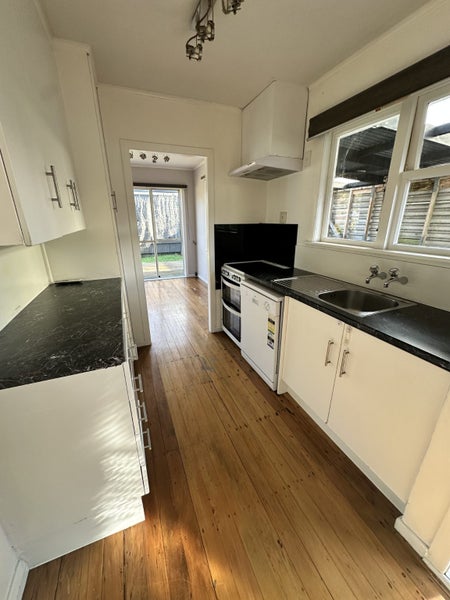 4 Waimarama Grove, Birchville, Upper Hutt - Carousel 2